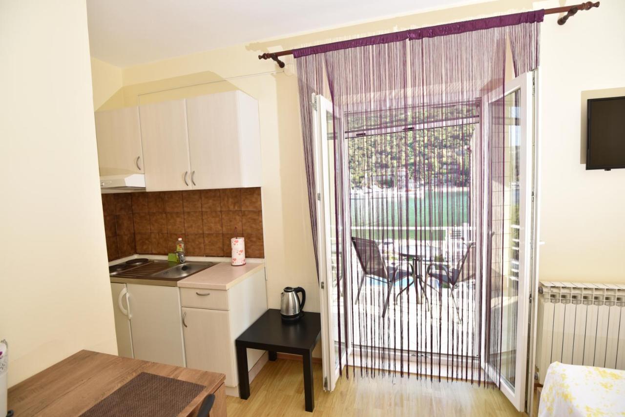 Apartments Pralas Мокошица Экстерьер фото